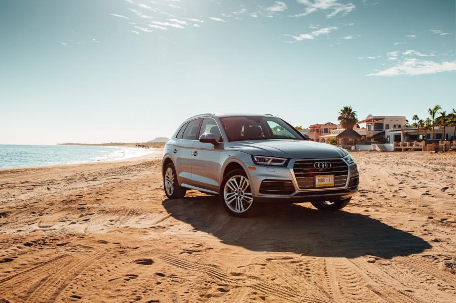  Audi Q5 2.0T Quattro 2017 года  (NA) (фото 8 из 40)